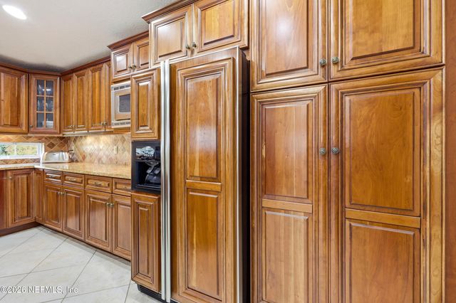 3615 VIA DE LA REINA, Jacksonville, FL 32217