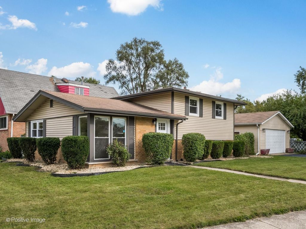 16843 Briargate Drive, Country Club Hills, IL 60478