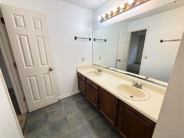 6212 Willow Glen Drive, Montgomery, AL 36117