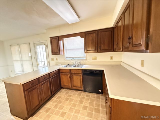 6212 Willow Glen Drive, Montgomery, AL 36117