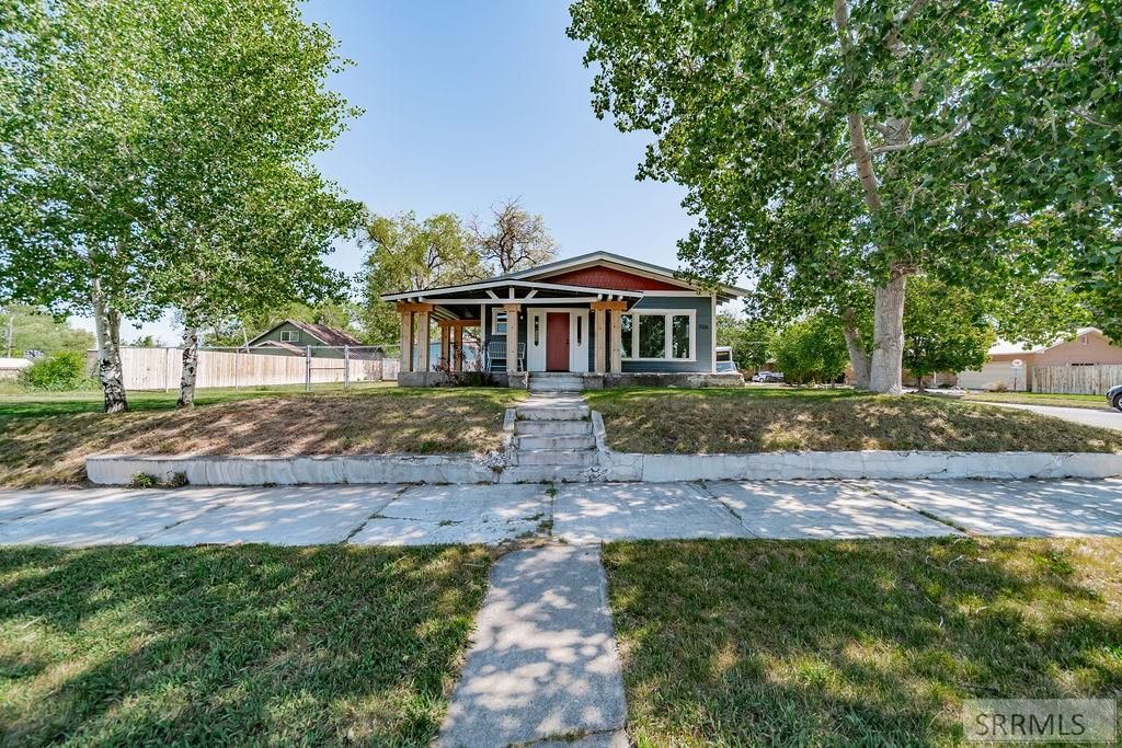Image 2 of property listing at 706 J Street, Idaho Falls, ID 83402