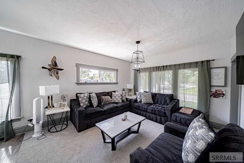 Image 9 of property listing at 706 J Street, Idaho Falls, ID 83402