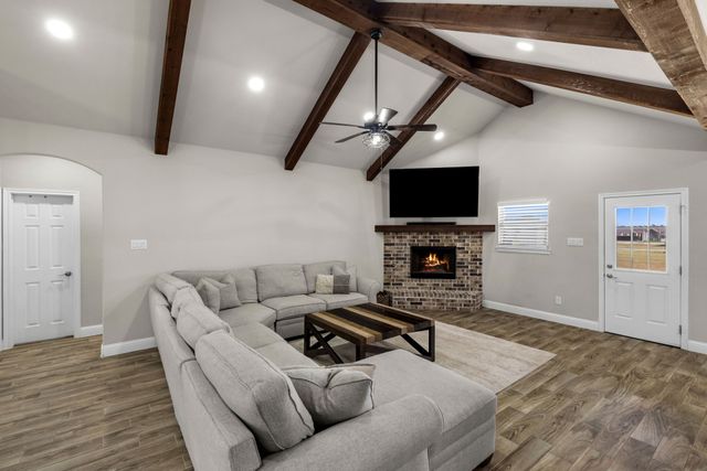 6028 Raspberry Lane, Joshua, TX 76058