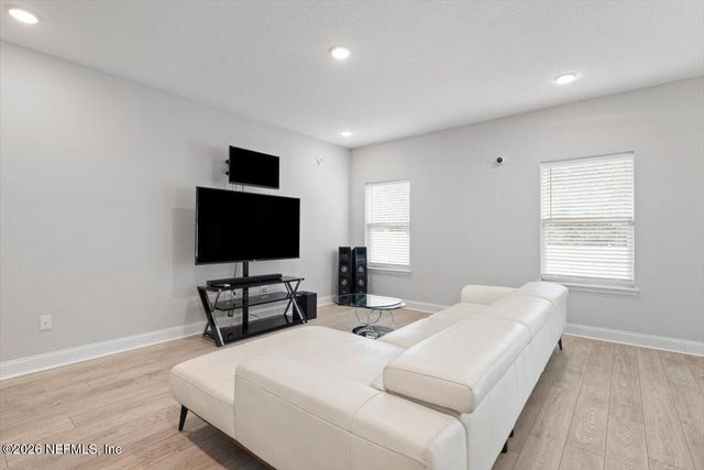 13822 HARLOWTON Avenue, Jacksonville, FL 32256
