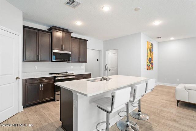 13822 HARLOWTON Avenue, Jacksonville, FL 32256