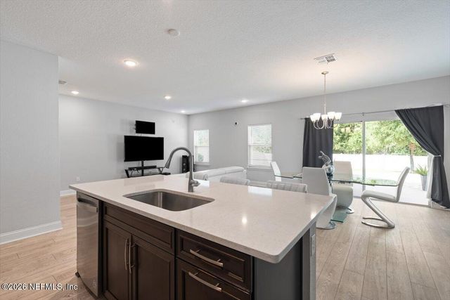13822 HARLOWTON Avenue, Jacksonville, FL 32256