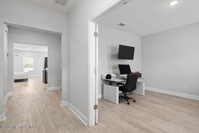 13822 HARLOWTON Avenue, Jacksonville, FL 32256