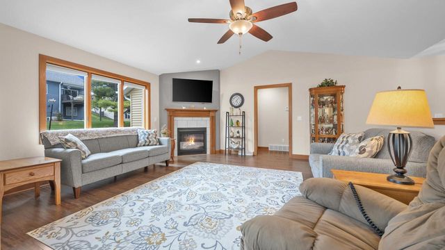 4033 Spring COURT, Sheboygan, WI 53083