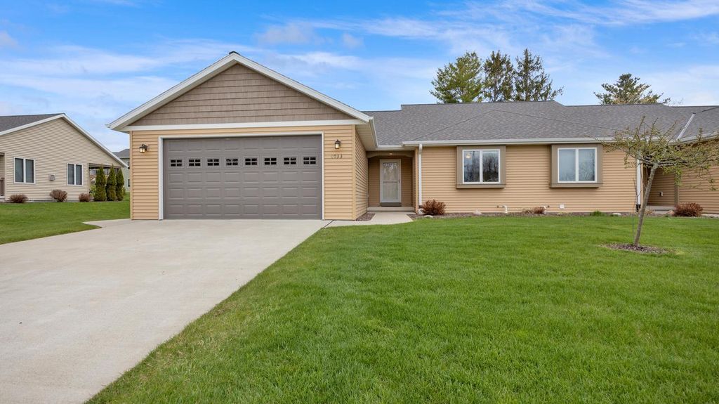 4033 Spring COURT, Sheboygan, WI 53083