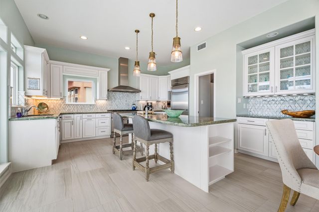 19023 Kahala Drive E, Galveston, TX 77554