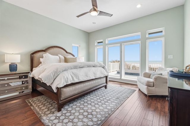 19023 Kahala Drive E, Galveston, TX 77554