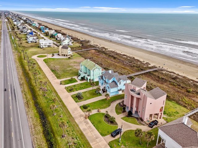 19023 Kahala Drive E, Galveston, TX 77554