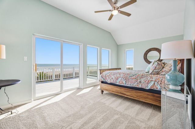 19023 Kahala Drive E, Galveston, TX 77554