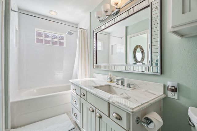 19023 Kahala Drive E, Galveston, TX 77554