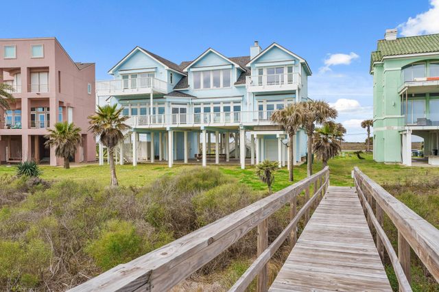 19023 Kahala Drive E, Galveston, TX 77554