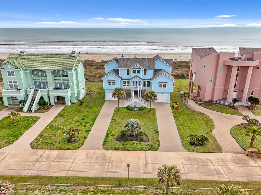19023 Kahala Drive E, Galveston, TX 77554