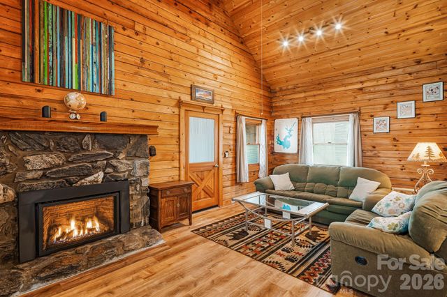 2977 Heath Peak Road, Waynesville, NC 28785