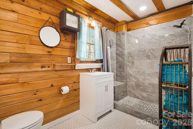 2977 Heath Peak Road, Waynesville, NC 28785