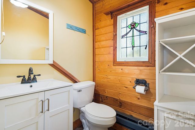 2977 Heath Peak Road, Waynesville, NC 28785