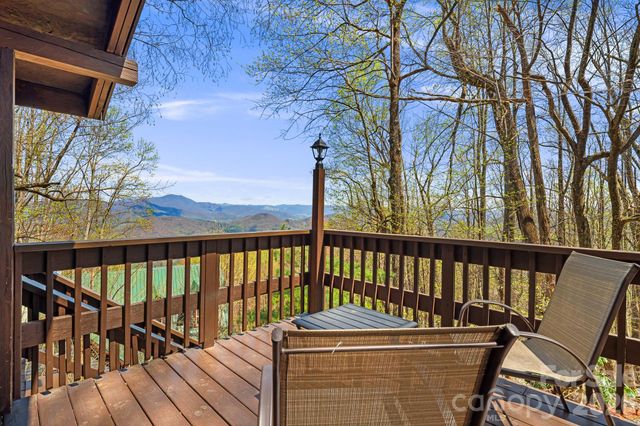 2977 Heath Peak Road, Waynesville, NC 28785