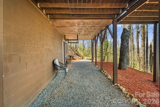 2977 Heath Peak Road, Waynesville, NC 28785