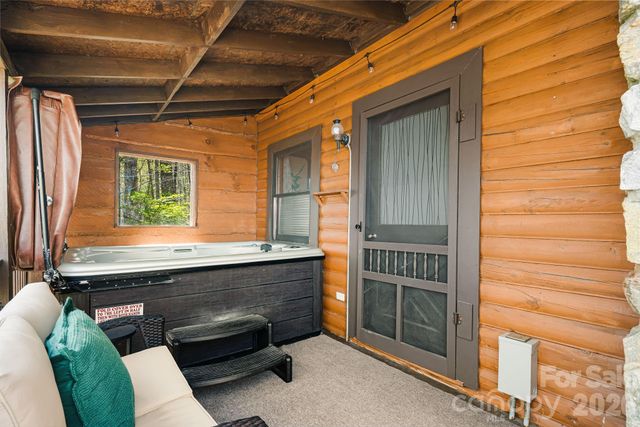 2977 Heath Peak Road, Waynesville, NC 28785