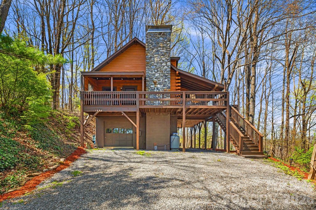 2977 Heath Peak Road, Waynesville, NC 28785