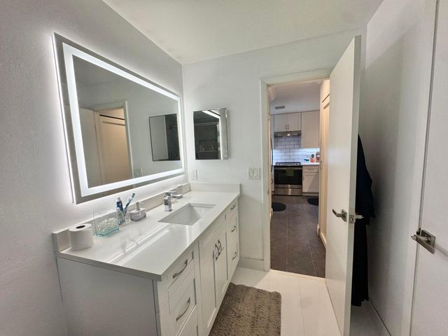 7174 Sportsman Drive, North Lauderdale, FL 33068