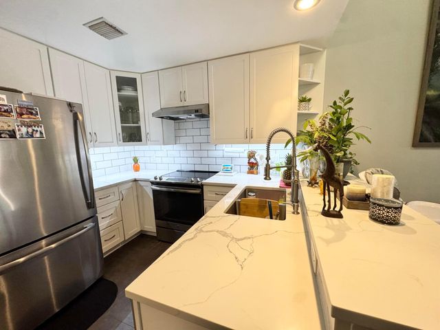 7174 Sportsman Drive, North Lauderdale, FL 33068