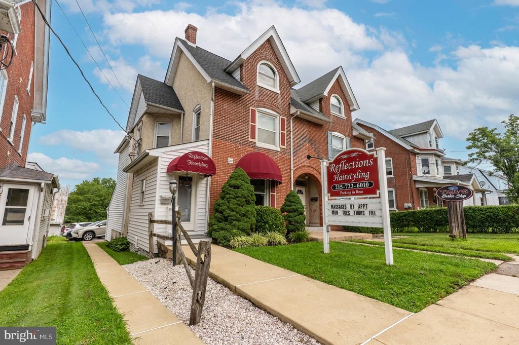 213 E BROAD #, SOUDERTON, PA 18964 — exterior