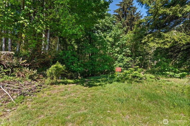 15 E Smith Cove Way, Shelton, WA 98584