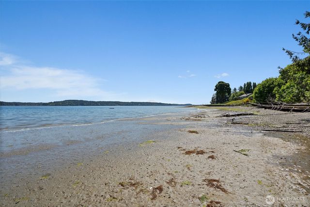 15 E Smith Cove Way, Shelton, WA 98584