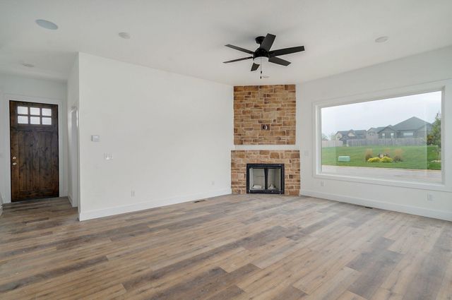 3039 W Teton Drive, Springfield, MO 65810