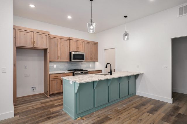 3039 W Teton Drive, Springfield, MO 65810