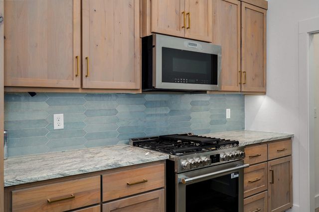 3039 W Teton Drive, Springfield, MO 65810