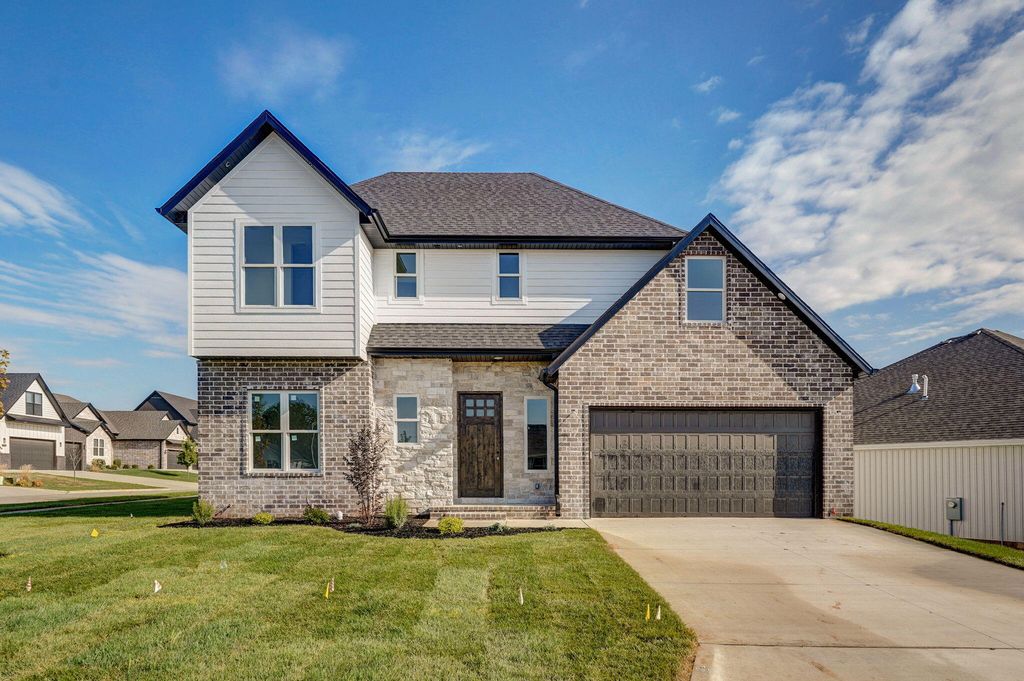 3039 W Teton Drive, Springfield, MO 65810