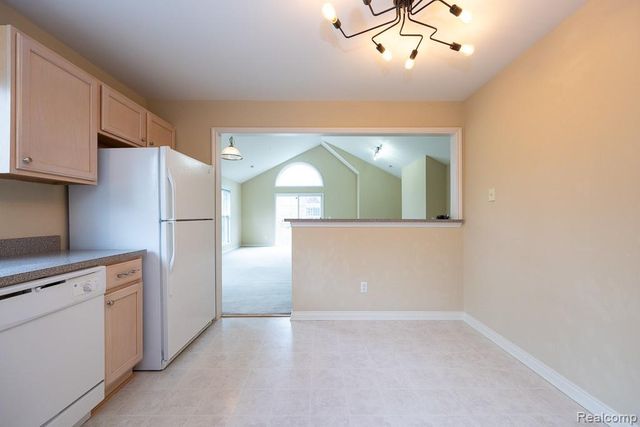 28443 Carlton Way Drive, Novi, MI 48377
