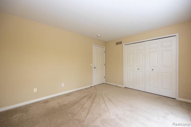 28443 Carlton Way Drive, Novi, MI 48377