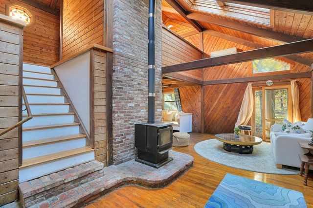 25 Vineyard Meadow Farms Rd., West Tisbury, MA 02575