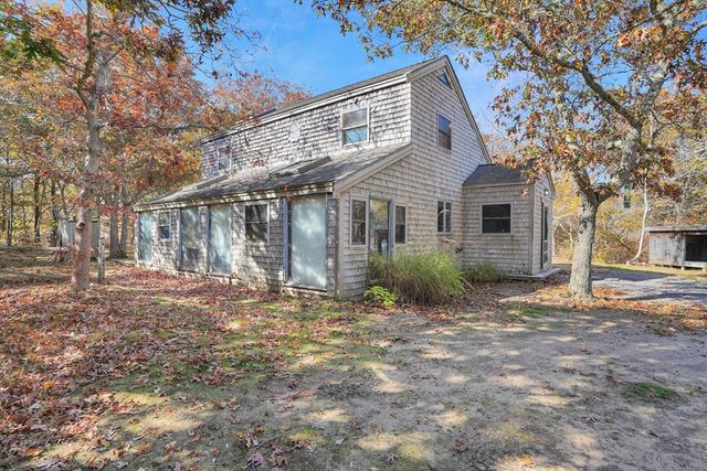 25 Vineyard Meadow Farms Rd., West Tisbury, MA 02575