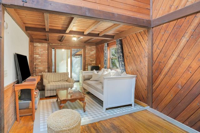 25 Vineyard Meadow Farms Rd., West Tisbury, MA 02575