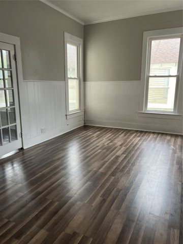 1018 W Sears Street, Denison, TX 75020