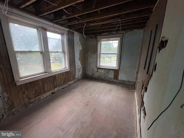 2279 HOLLINSHED AVE, Pennsauken, NJ 08110