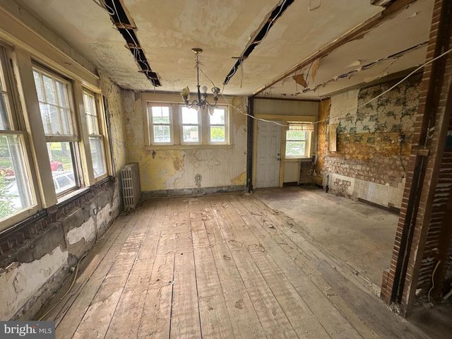2279 HOLLINSHED AVE, Pennsauken, NJ 08110