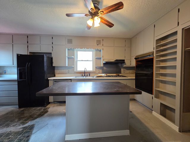 506 S Lincoln Avenue, Davenport, IA 52802