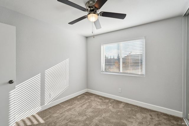 824 Cedarcrest Dr, Vacaville, CA 95687