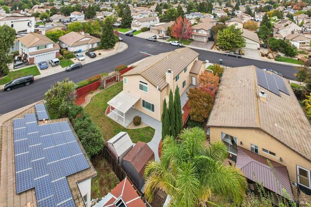 824 Cedarcrest Dr, Vacaville, CA 95687