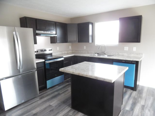 2156 Pumpkin Ridge Court, Hamilton, OH 45013