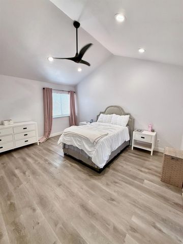 5455 N Marty Avenue # 115, Fresno, CA 93711