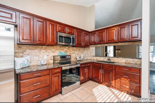 10210 Sunrise Field, San Antonio, TX 78245